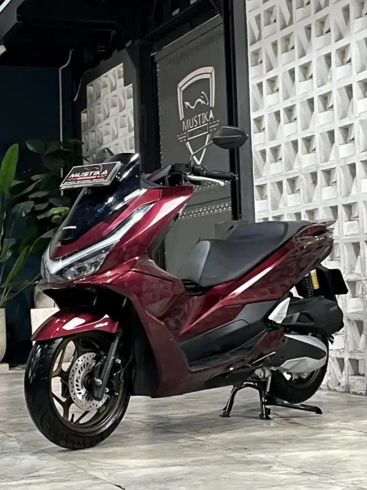 HONDA PCX 160 ROADSYNC 2025 - Chintia Mustika