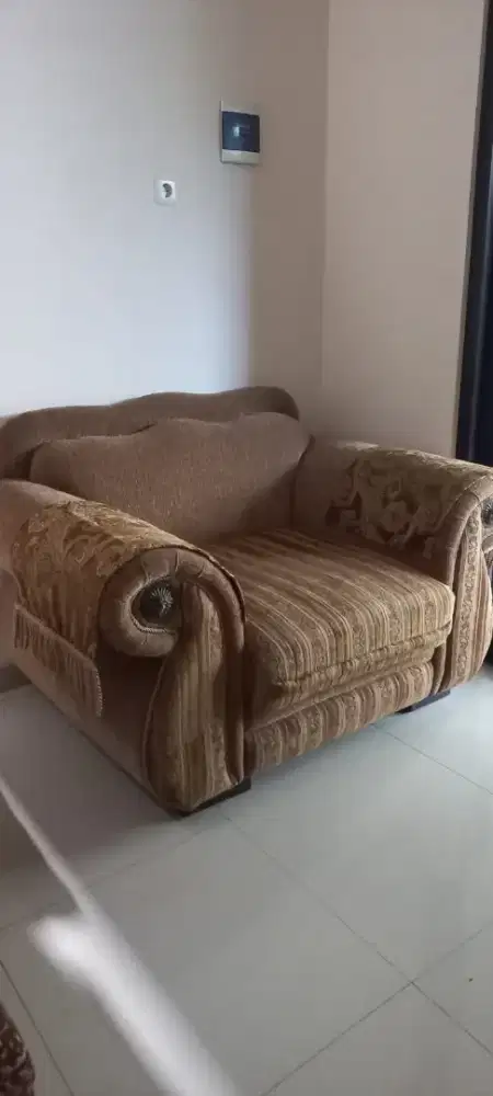 sofa jumbo  500.000