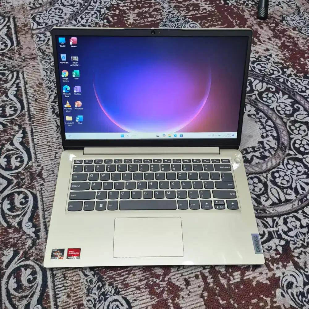 Laptop Lenovo Ideapad Slim 3