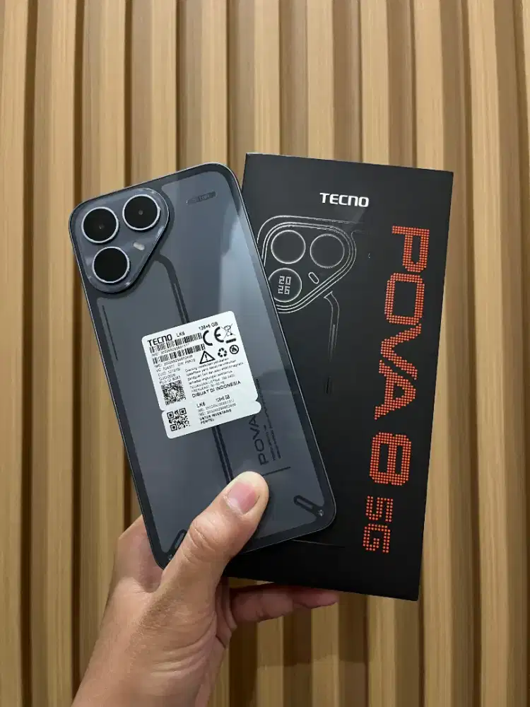 POVA 8 5G 6/128GB Black Fullset Mulus Like New pembelian baru seminggu