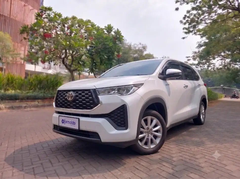 DP 5% Toyota Kijang Innova 2.0 Zenix V CVT Bensin-AT 2022 CDKOB