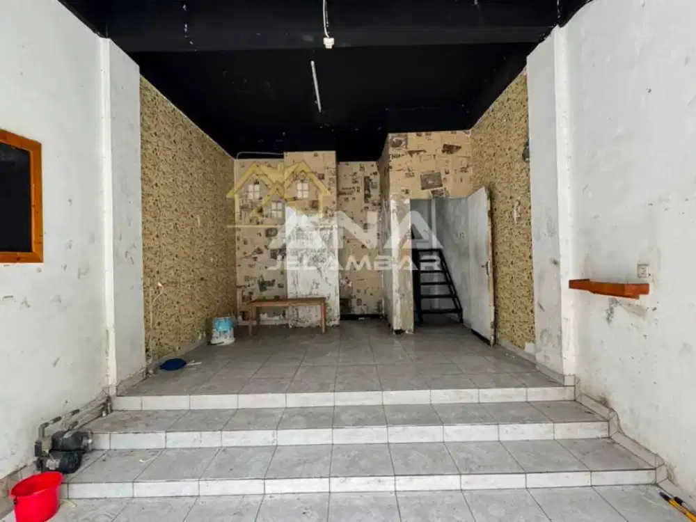 ANA RUKO UK 4X8M DI PINGGIR JALAN RAYA JELAMBAR