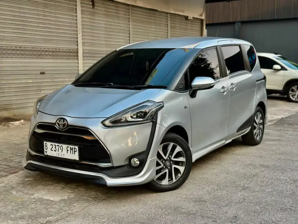 TOYOTA SIENTA 1.5 Q AT SILVER 2016