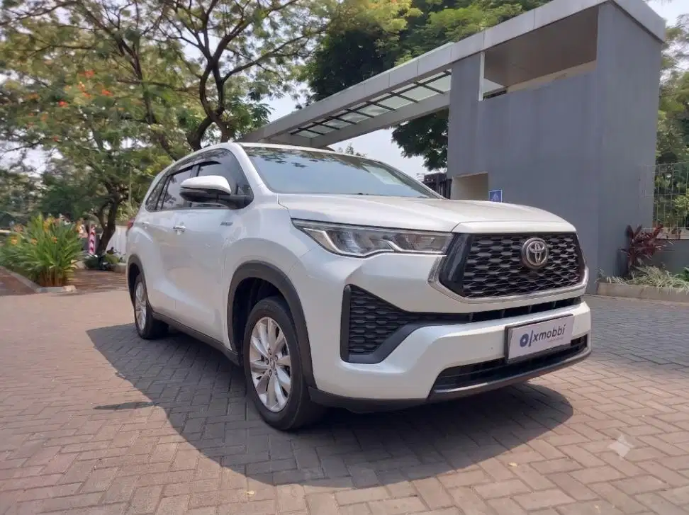 DP 5% Toyota Kijang Innova 2.0 Zenix V CVT Bensin-AT 2022 CDKOB