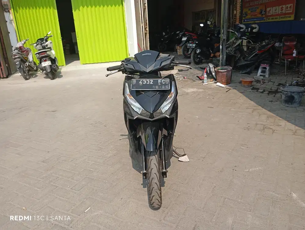 Honda Vario 150 LED old Tahun 2015 Surat komplit