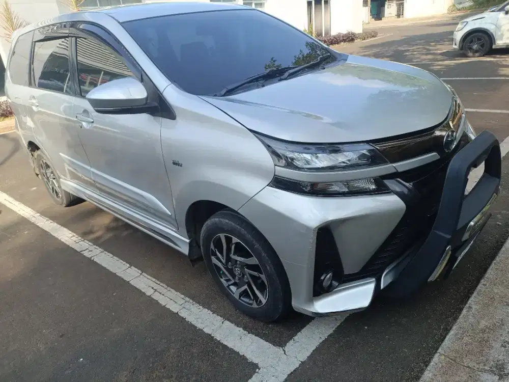 Mobil Keluarga Toyota Avanza 1,5 Veloz