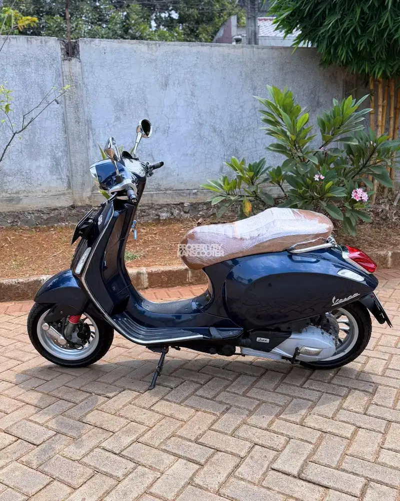 JUAL MURAH VESPA SPRINT 150 iGET 2017 MULUS
