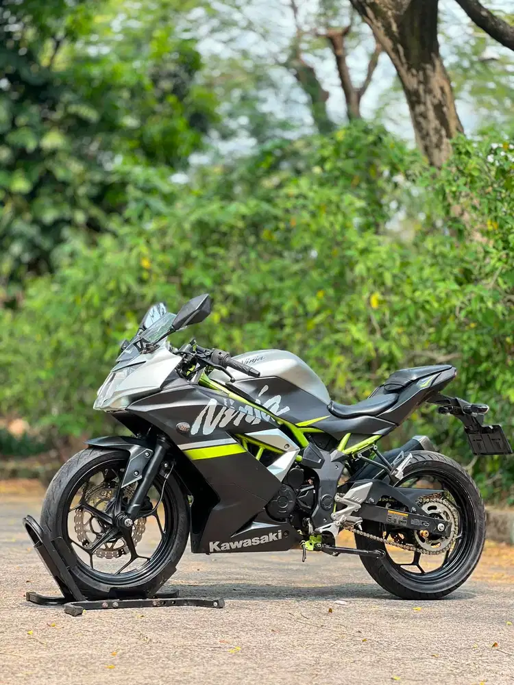 KAWASAKI NINJA 250 MONO SL 2019 HITAM KM LOW PAJAK ON SUPER GRESS