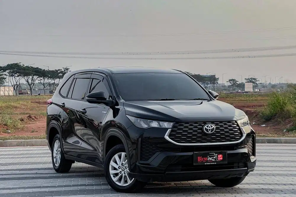 Toyota Kijang Innova Zenix 2.0G 2.0 G HV Hybrid CVT Matic 2024 Hitam