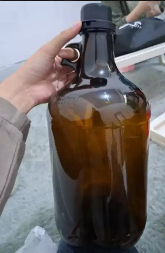 Botol amber kaca coklat (antik buat dekorasi rumah) stock terbatas