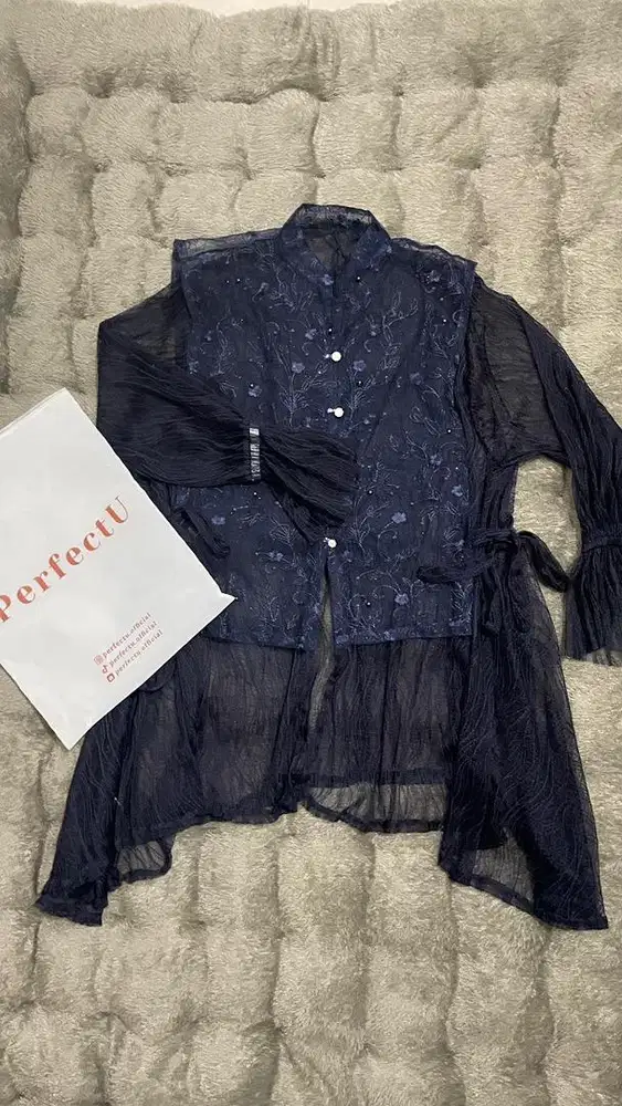 Brukat navy perfectu new