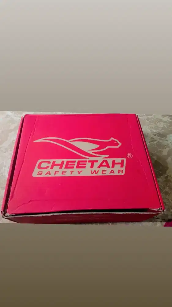 Sepatu safety cheetah