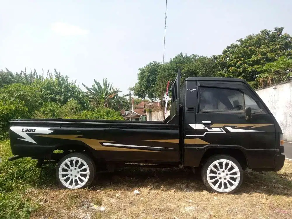 Mitsubishi L300 1983 Bensin