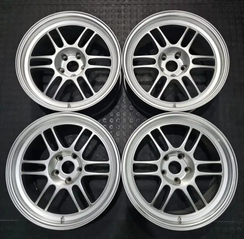 Enkei RPF1 Ring 18 Lebar 8,5 ET 22 pcd 5x114