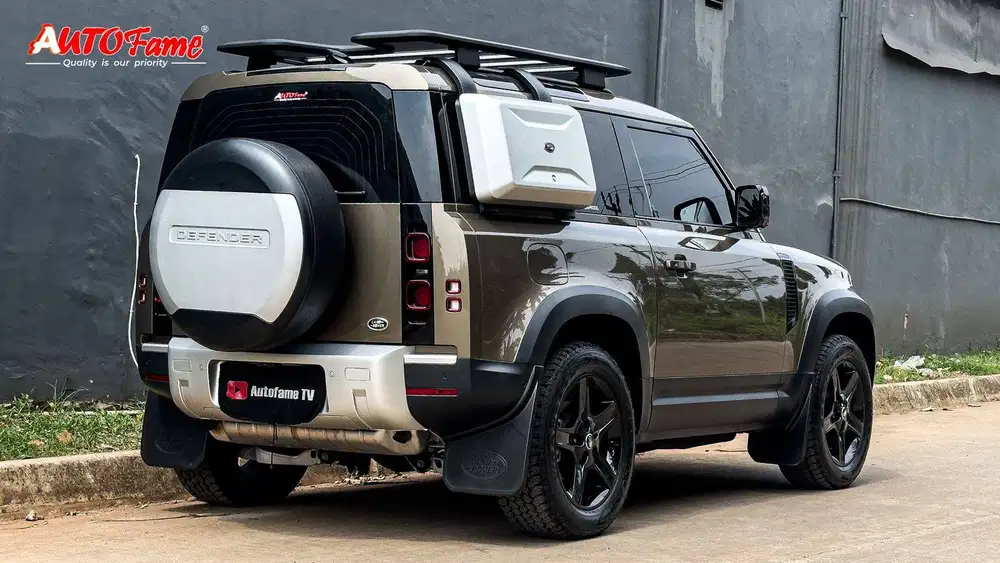 Land Rover Defender 90 SE P300 2.0L ATPM NIK 2021 Gondwana Stone