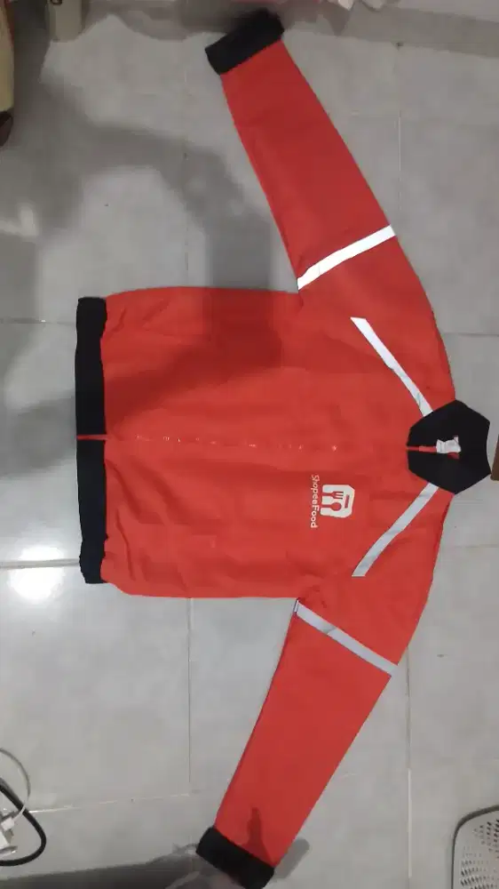Jaket shopee food - belum pernah di pakai