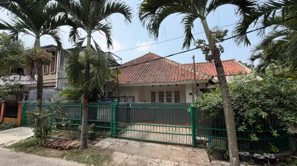 RUMAH DI BANDUNG KOTA DAERAH KEBON WARU [10 MENIT KE GEDUNG SATE]