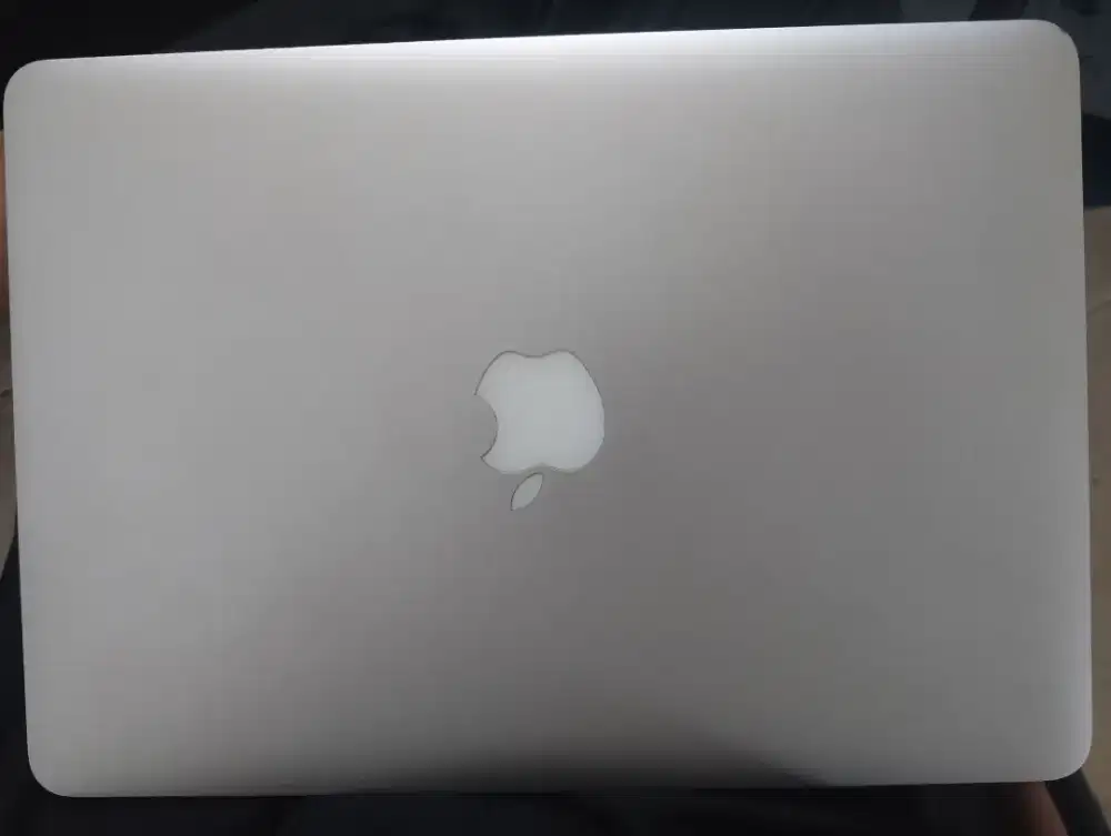Dijual cepat MacBook Pro i3