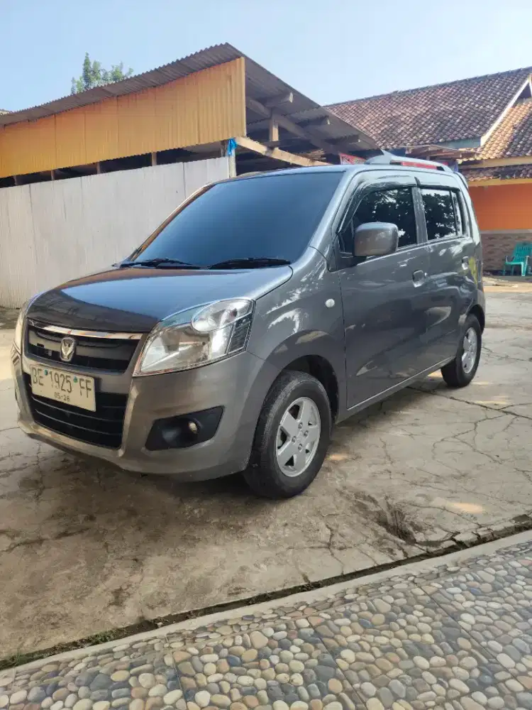 Karimun wagon r 2015 kilometer low