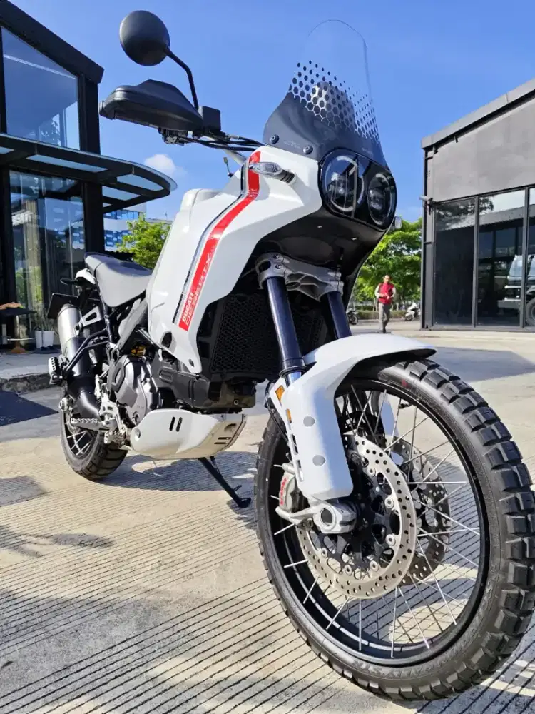 Ducati desert x 2023