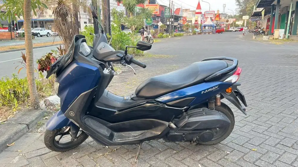Jual motor Nmax Navy ABS 2021