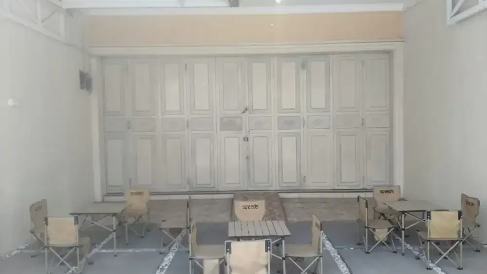 Pintu besi sistem henderson