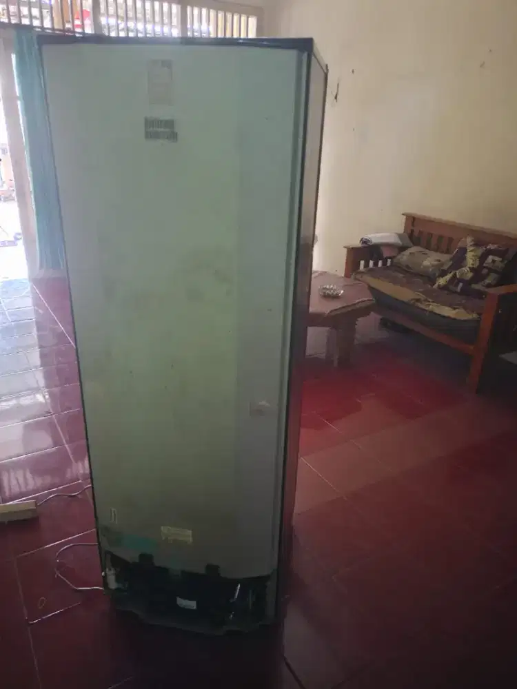 Kulkas dua pintu frezze