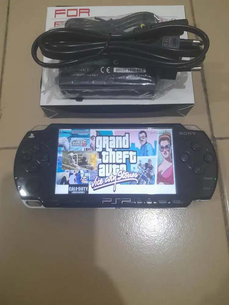 Psp slim seri 2000 Mulus No Mines Memory 8gb Full game Plus Cassan