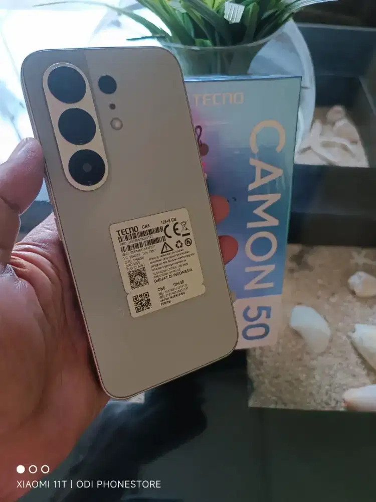 Tecno camon 50 8+8/128 mulus seperti baru dan lengkap pemakaian 2 bln