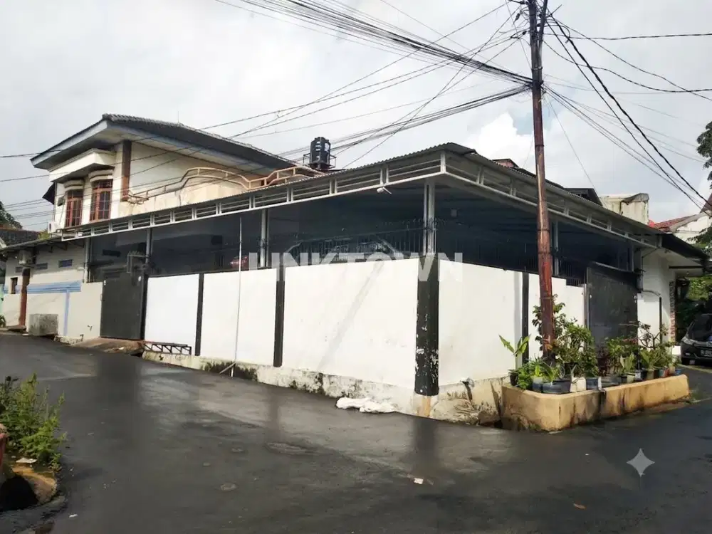 DIJUAL RUMAH HOOK JAKARTA BARAT SIAP HUNI