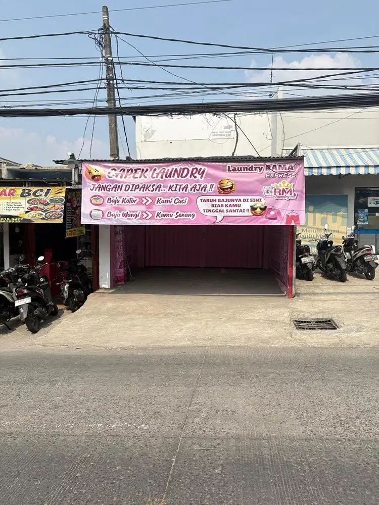 DICARI KARYAWATI LAUNDRY (menginap di tempat laundry nya)