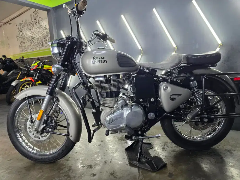 Royal Enfield Classic 500 2020