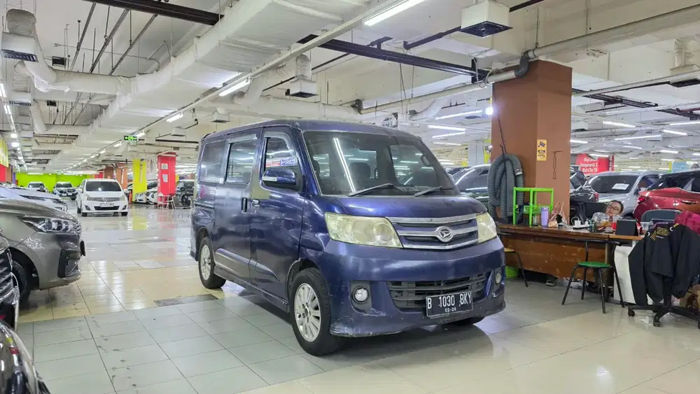 Daihatsu Luxio 2010