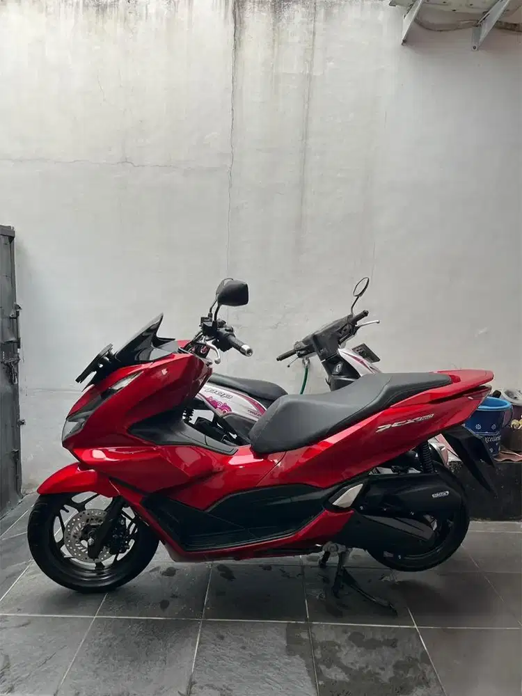 Pcx cbs 160 thn 2024 merah