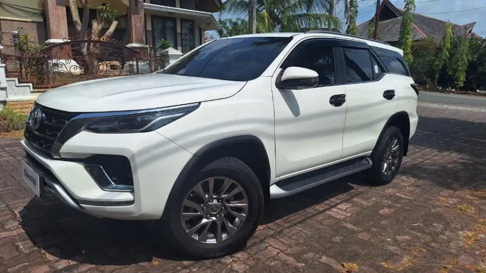 Toyota Fortuner 2.8 VRZ Solar-AT 2023 KTZC