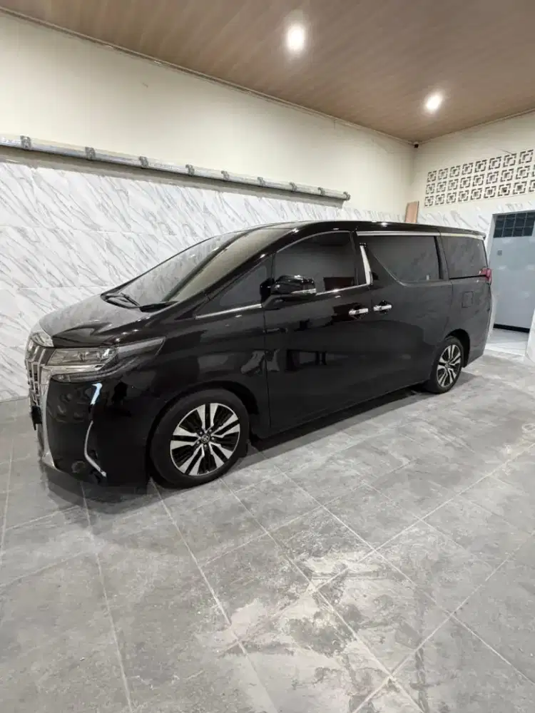 Dijual Alphard G atpm 2023 hitam Semarang