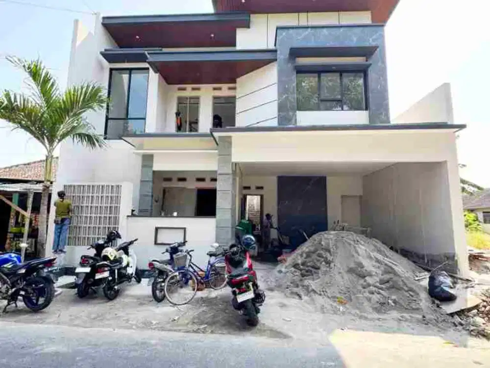 Rumah Baru Mewah 2 lt di Banyuanyar Solo. Kota.