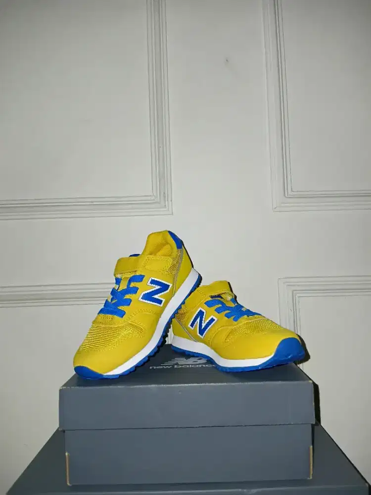 NEW BALANCE KKDS 373V3 HOOK AND LOPP SNEAKER