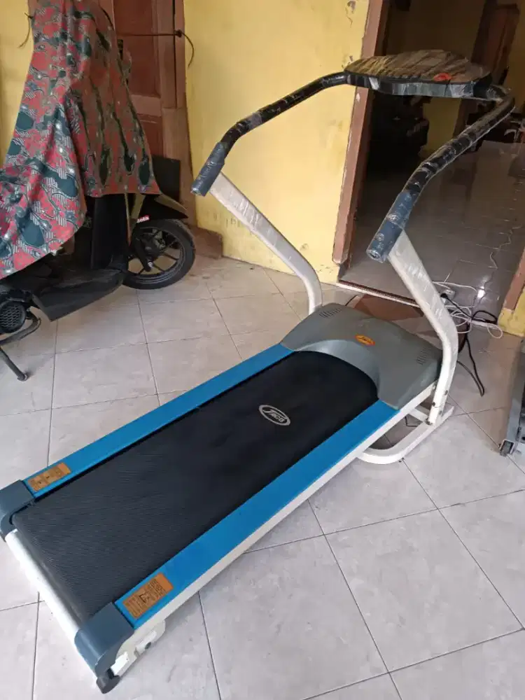 Promo treadmil eletrik jumbo kuat bb150kg