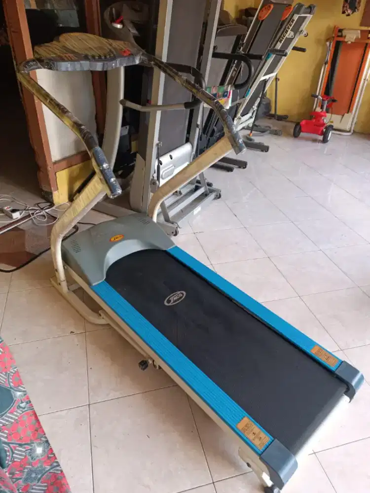 Alat fitness treadmill elektrik jumbo kuat bb 150kg