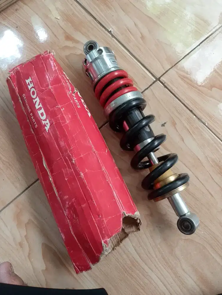 Monosokck Honda Megapro new