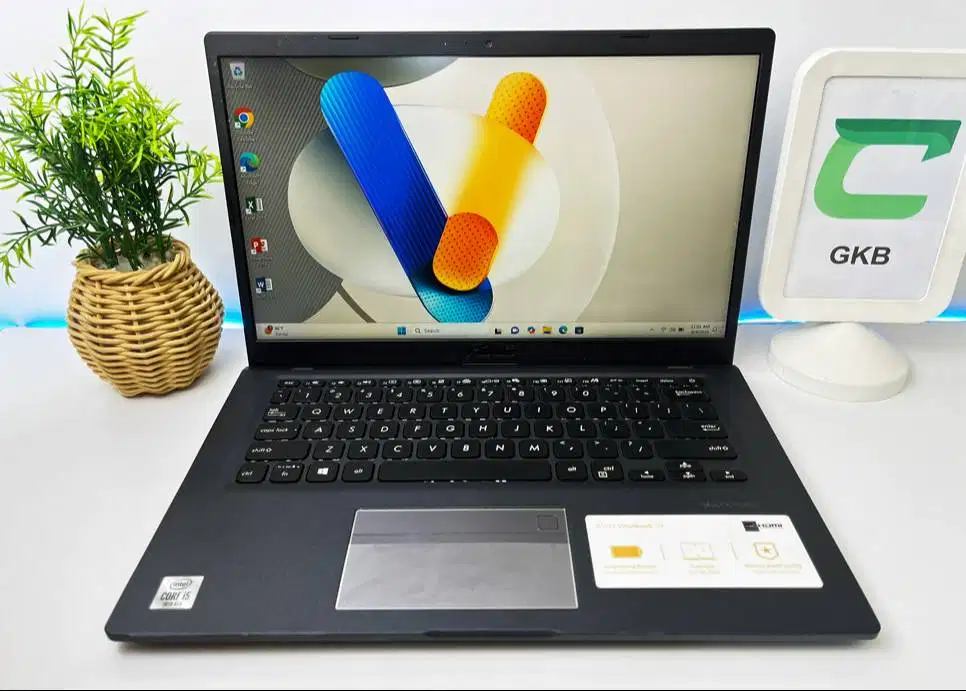 Laptop Asus VivoBook 14 core i5 Gen baru Ram 8gb Ssd 256gb keyboard me