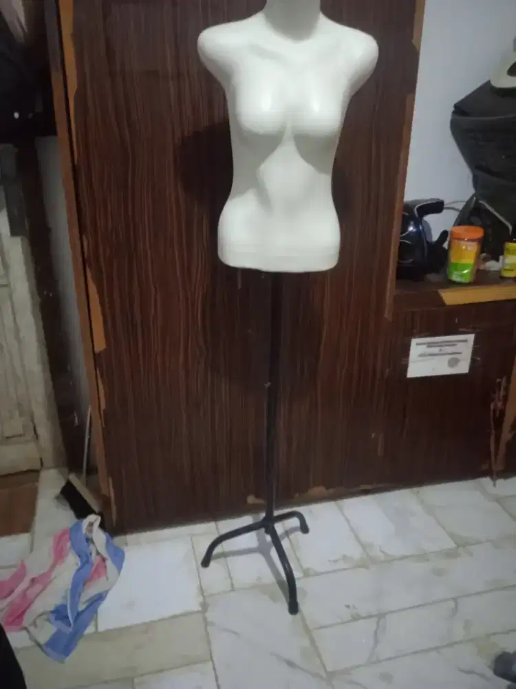 Di jual cepat manekin