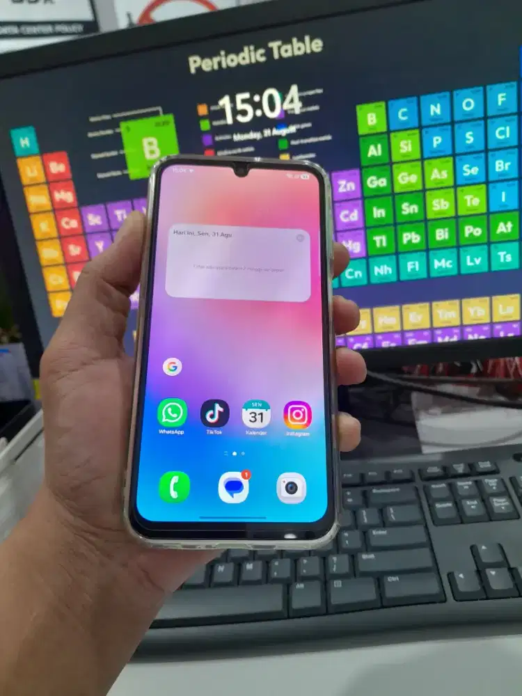 Samsung A24 ram8 /128  likw new