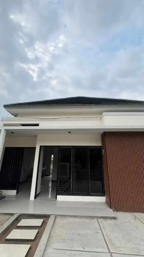 RUMAH MEWAH SIAP HUNI SHM READY STRATEGIS TENGAH KOTA SEMARANG