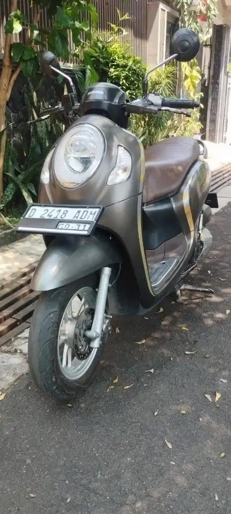 SCOOPY KEYLEES LOW KM