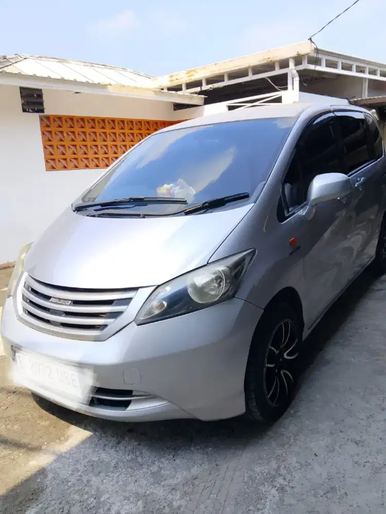 Honda Freed 1.5 E AT Thun 2010 pajak hidup