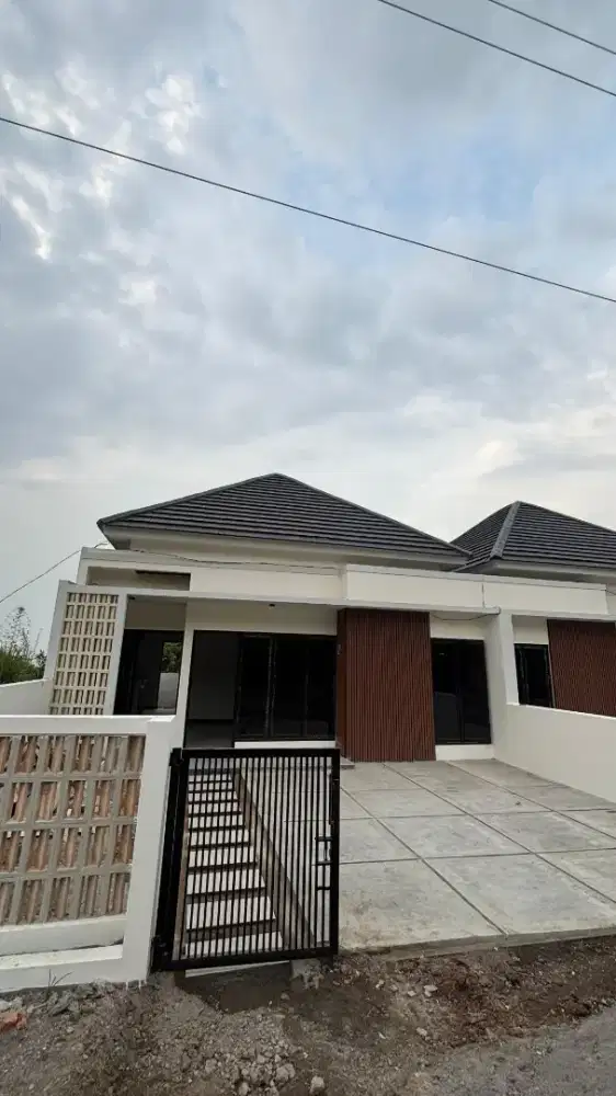 RUMAH BAGUS SIAP HUNI SHM READY LOKASI STRATEGIS DI NGALIYAN