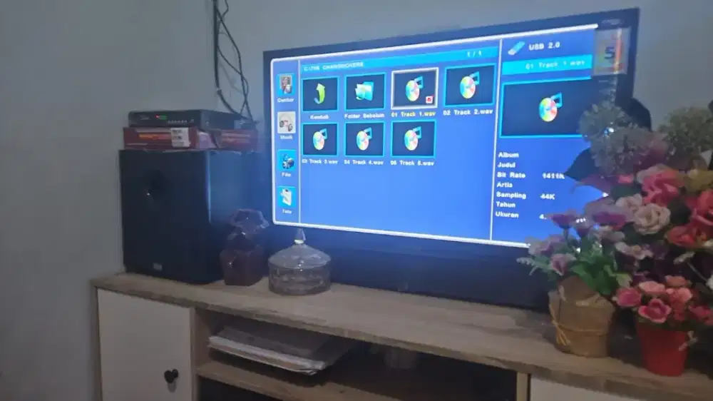 Jual paketan TV 32 i bkan android ,meja tv , spker