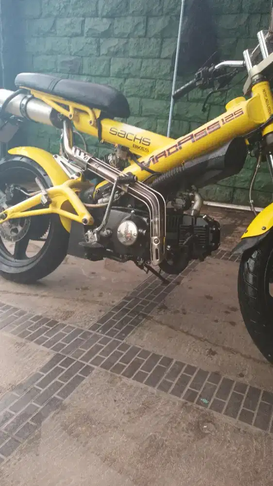 sachs madass 125 tangn pertma komplit plat B vbb pts triumph lambretta